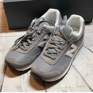 New Balance Women's Grey Sneakers 8M